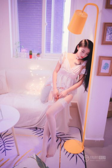 美女脱衣服小游戏