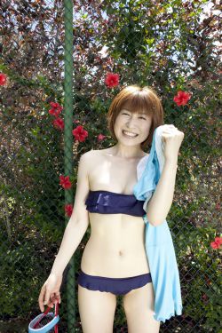 叶月奈穗